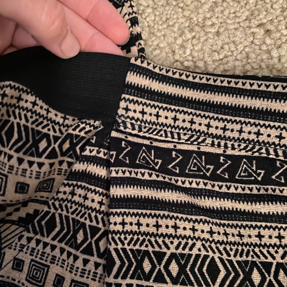 Light material patterned pants - Picture 2 of 9